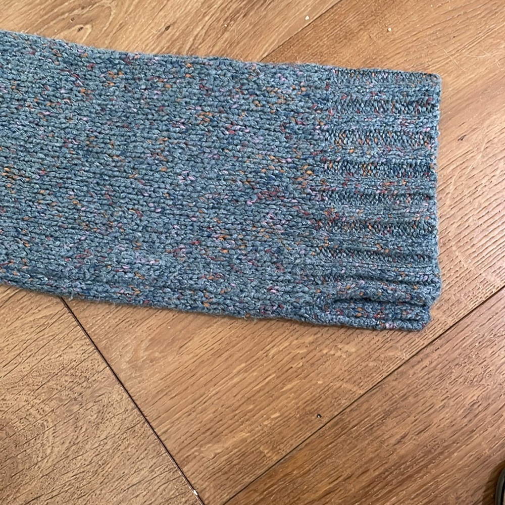 American Eagle Soft Blue multi Sweater with loose zipper sides, loose sleeve - Picture 4 of 6